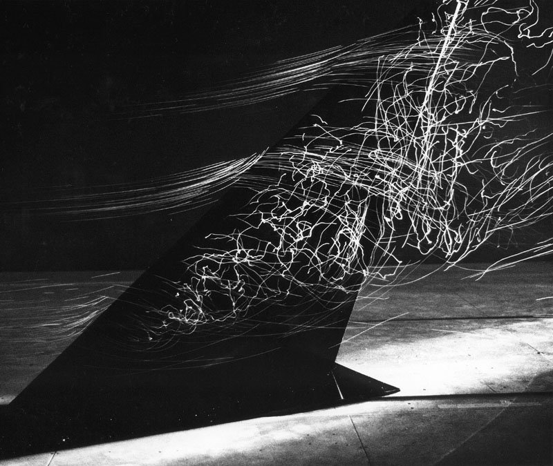 Airflow over a swept wing